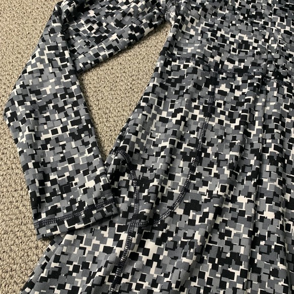 Soybu Womens Dress Size Medium Gray Digital Camouflage 1/2 Zip Pockets Active - Picture 3 of 10